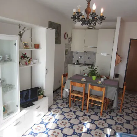 Apartment Esperia *